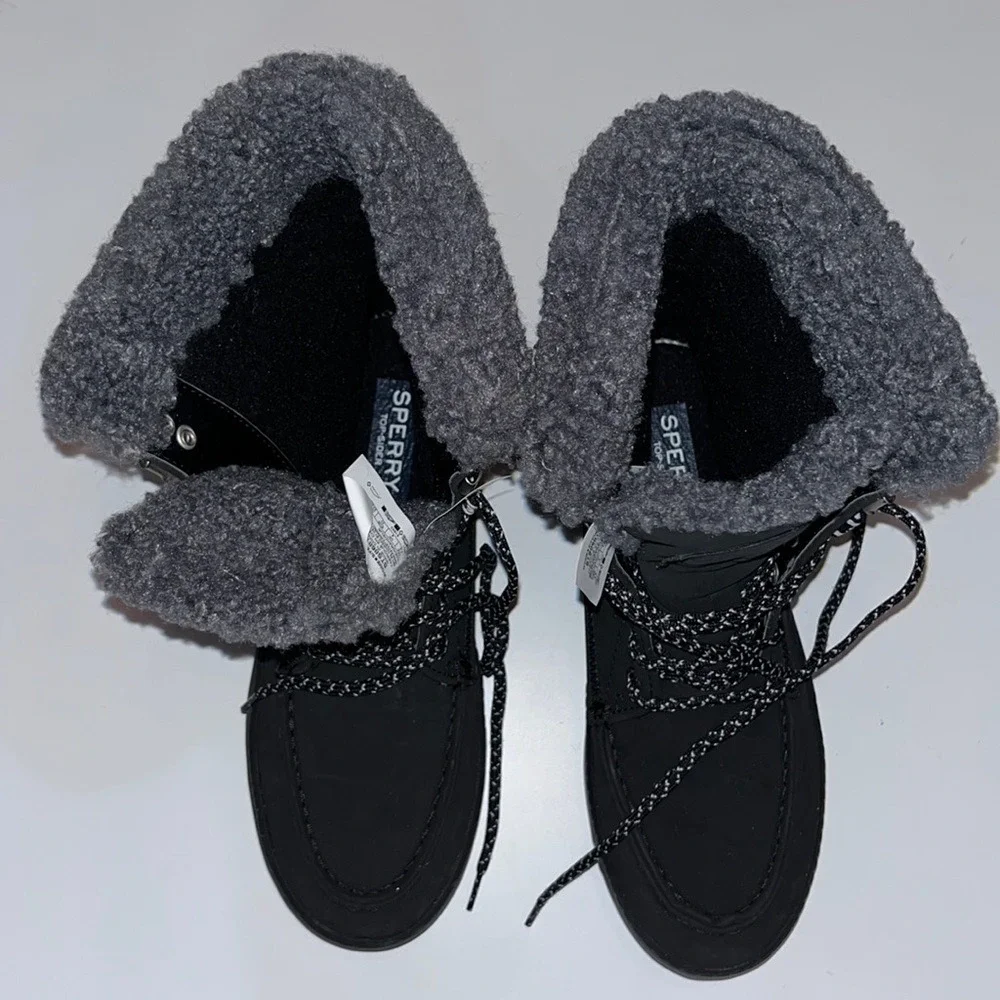 NWOT Sperry Juneau Lace-Up Boots‎